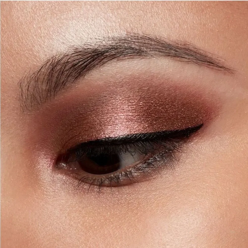 STILA Shimmer & Glow Liquid Eye Shadow Size(oz): 0.153 fl. oz/4.5 mL